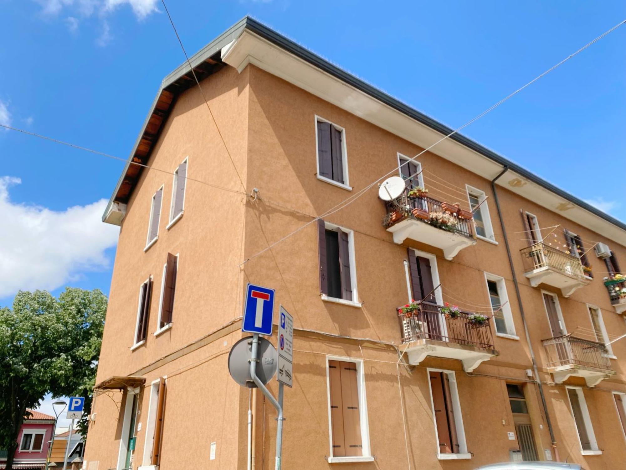 Gris Apartment: Venice Mestre Exterior photo